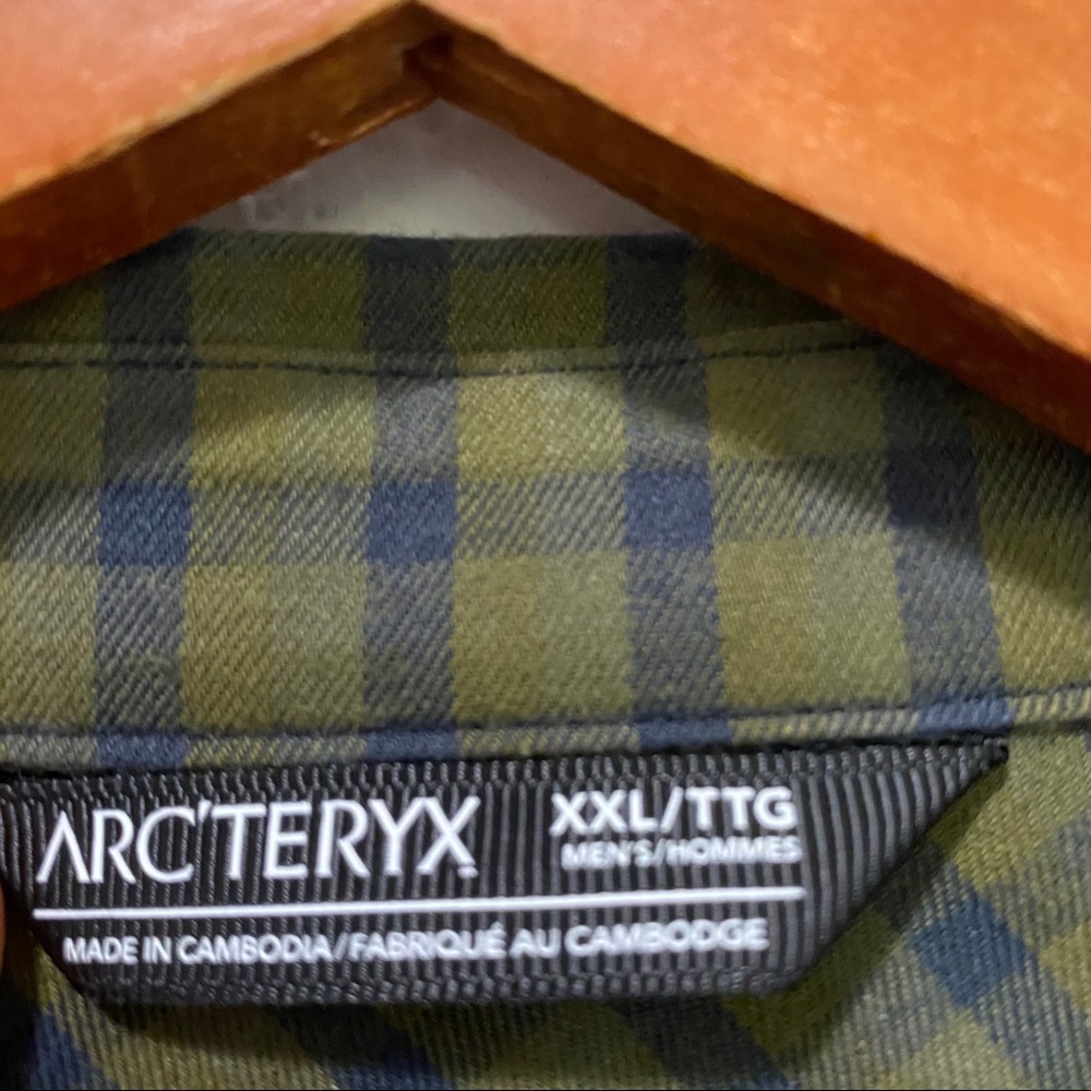 Arcteryx Plaid Button Front Long Sleeve Button